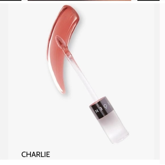 Roen Kiss My Liquid Lip Balm - Picture 3 of 3